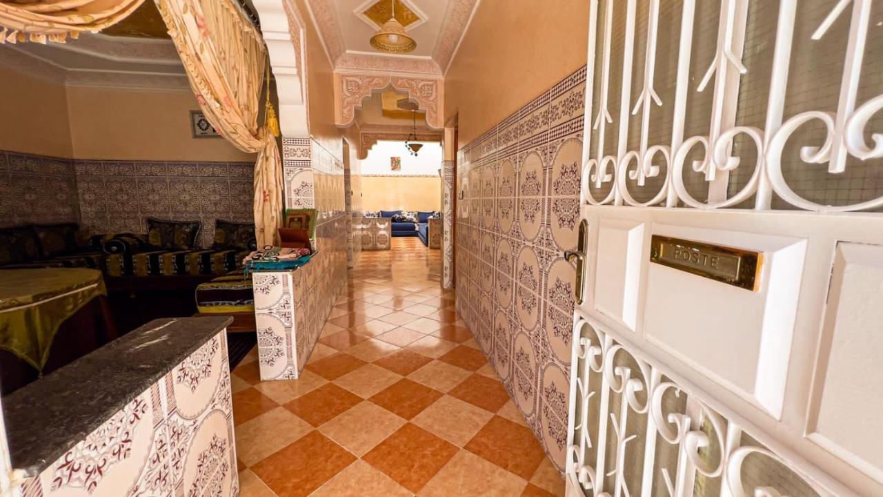 Dar Haut De Gamme Et A Un Prix Imaginaire Hostcom For Families Only Oujda Exterior photo