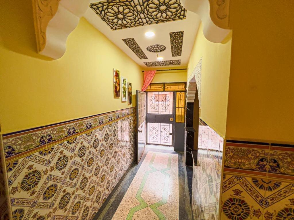 Dar Haut De Gamme Et A Un Prix Imaginaire Hostcom For Families Only Oujda Exterior photo